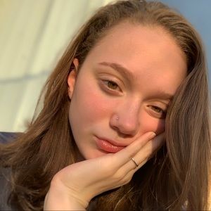 Meet your Posher, Alison